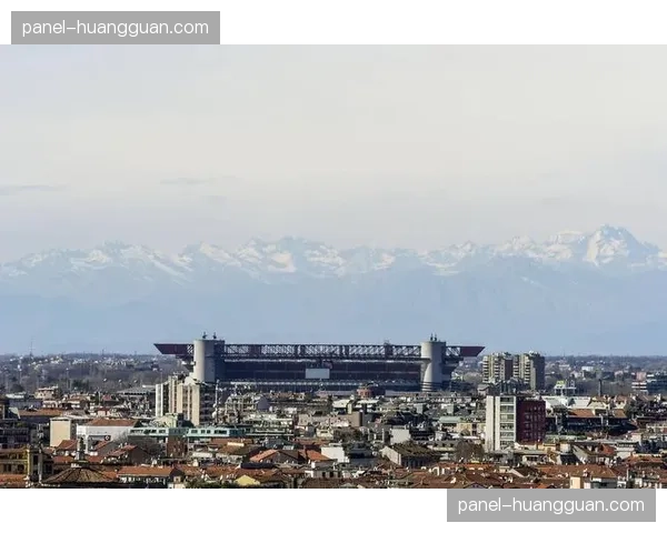 圣西罗-梅阿查球场草皮更换为混合草，专家称更利于地面传导战术执行